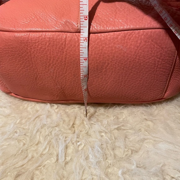 Isaac Mizrahi soft leather bag - Picture 9 of 15